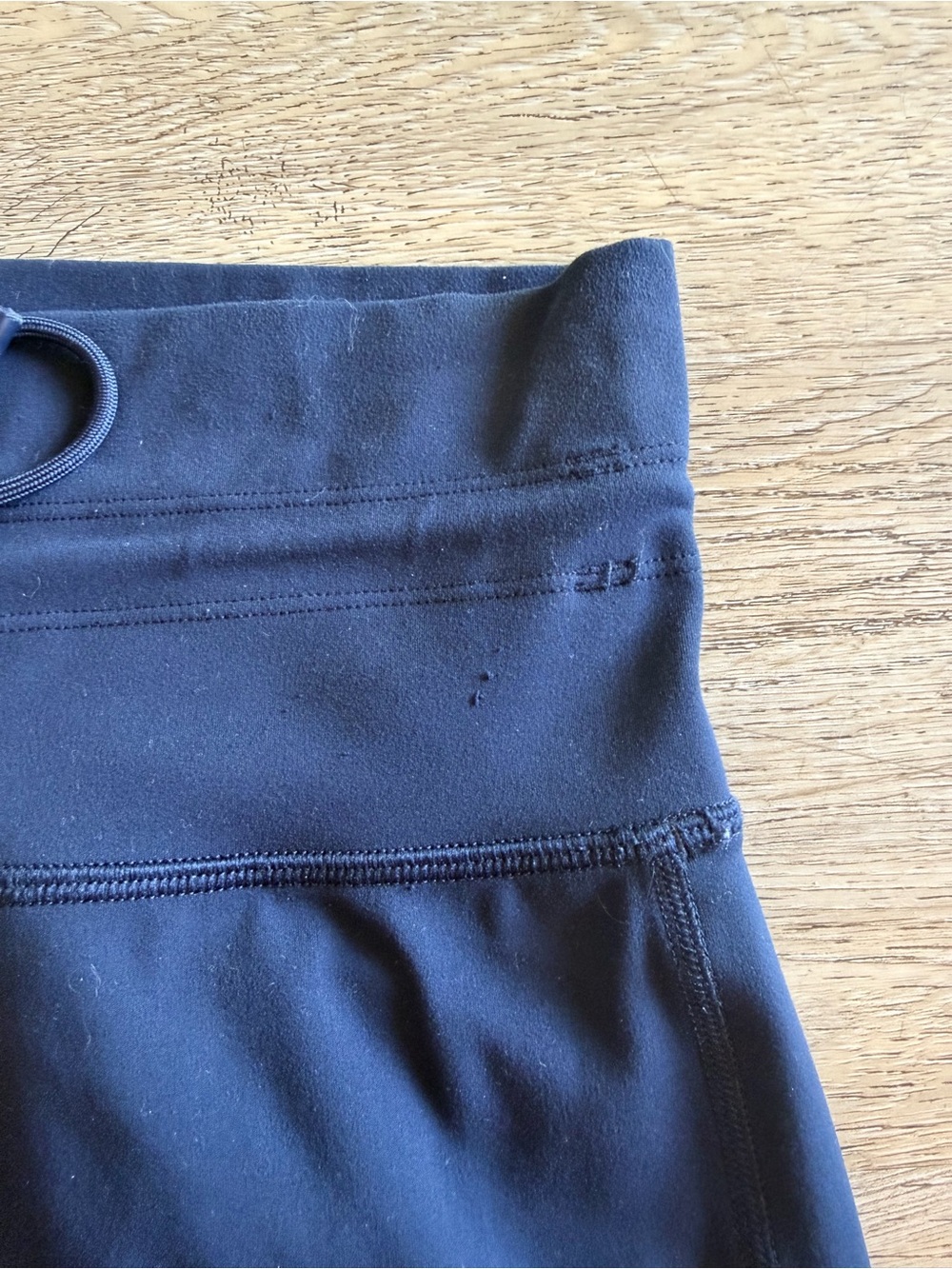 Vuori Daily Legging Navy  Drawstring Waist - Picture 3 of 6